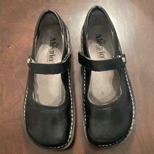 Algeria flat Mary Jane